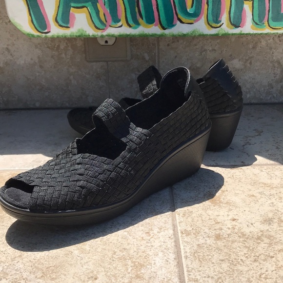 🌴🌴Bare Trap wedge shoes🌴 - Picture 3 of 6